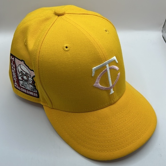 Minnesota Twins baseball hat. - Picture 2 of 12